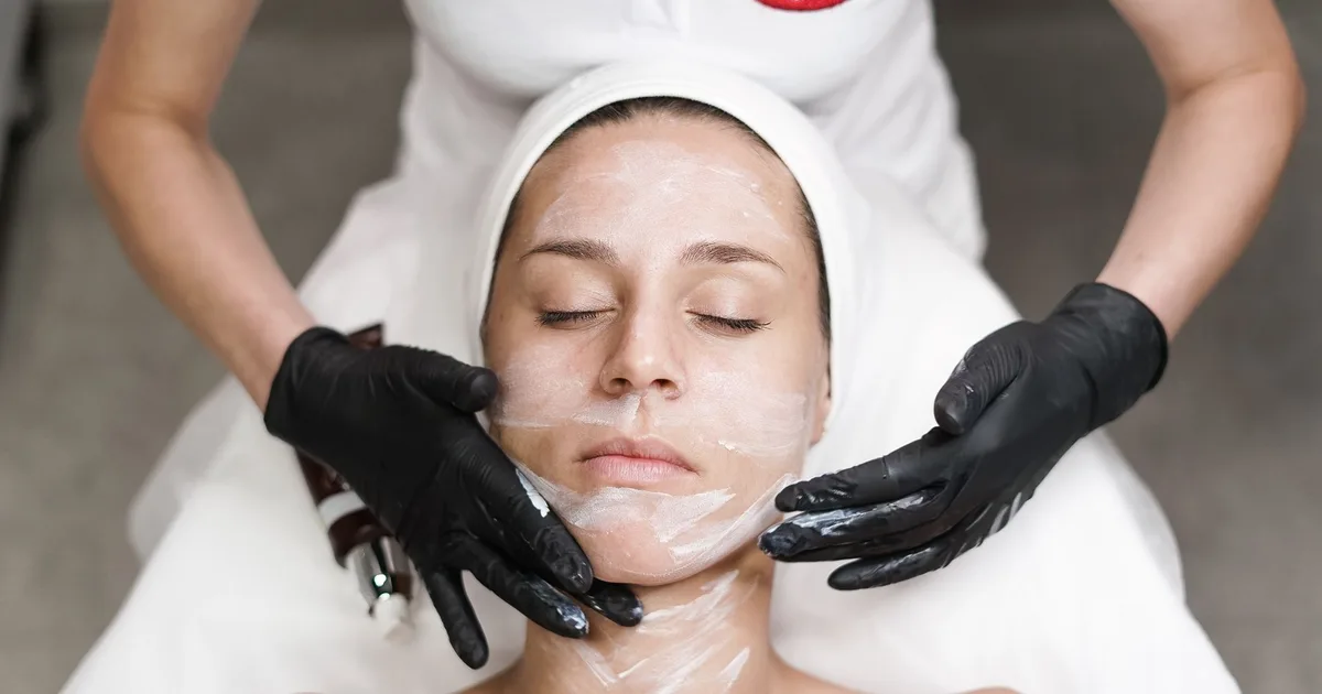 Red Light Therapy for Skin and Anti-Aging in East Bethel